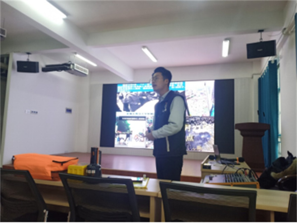 山东深蓝缠绕包装机厂家组织消防安全培训 山东深蓝缠绕包装机厂家组织消防安全培训